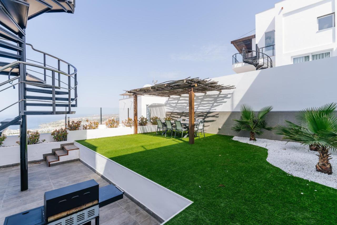 Sunset White Villa - Ocean View, Jakuzzi, Heated Pool, Air-Conditioning, Grill Playa de las Américas Kültér fotó