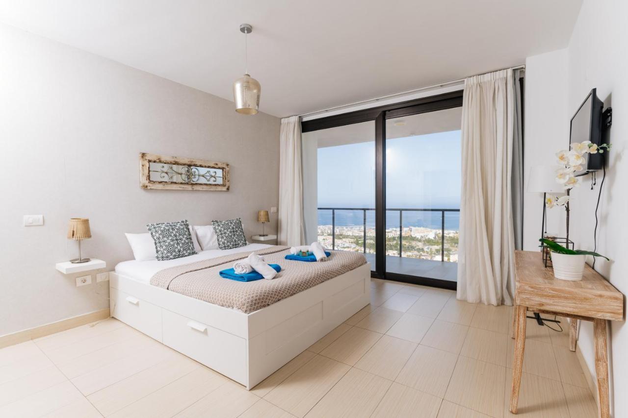 Sunset White Villa - Ocean View, Jakuzzi, Heated Pool, Air-Conditioning, Grill Playa de las Américas Kültér fotó