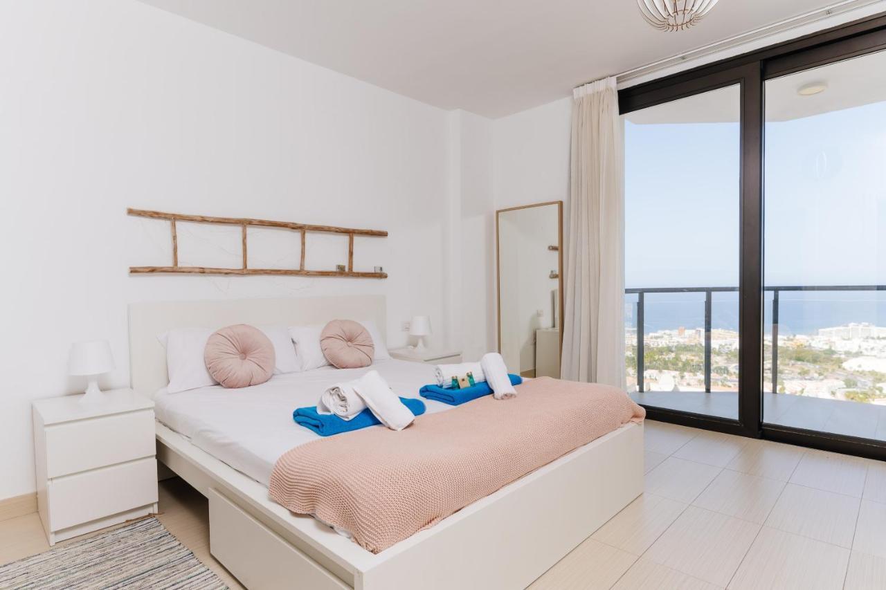 Sunset White Villa - Ocean View, Jakuzzi, Heated Pool, Air-Conditioning, Grill Playa de las Américas Kültér fotó
