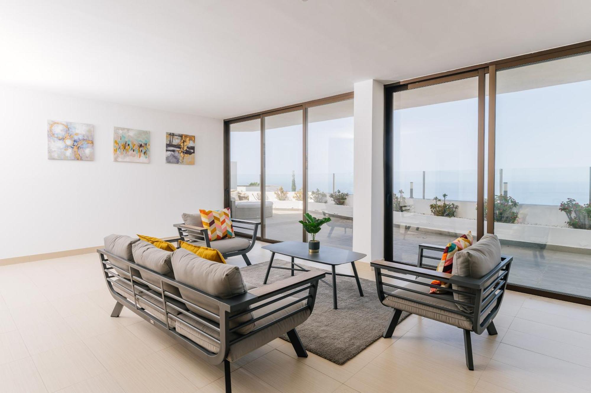 Sunset White Villa - Ocean View, Jakuzzi, Heated Pool, Air-Conditioning, Grill Playa de las Américas Kültér fotó